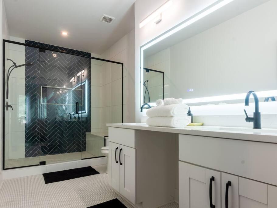 אטלנטה Five75Lux Atl King Bed & Game Room Downtown מראה חיצוני תמונה